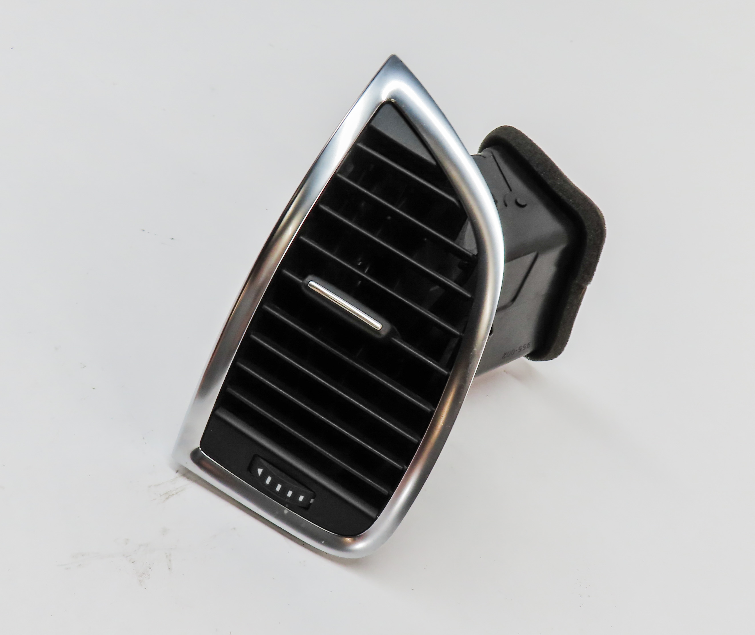 2014 AUDI Q7 (4L) FRONT FAR LEFT DRIVER OUTER DASH A/C HEATER AIR VENT — exact item pictured